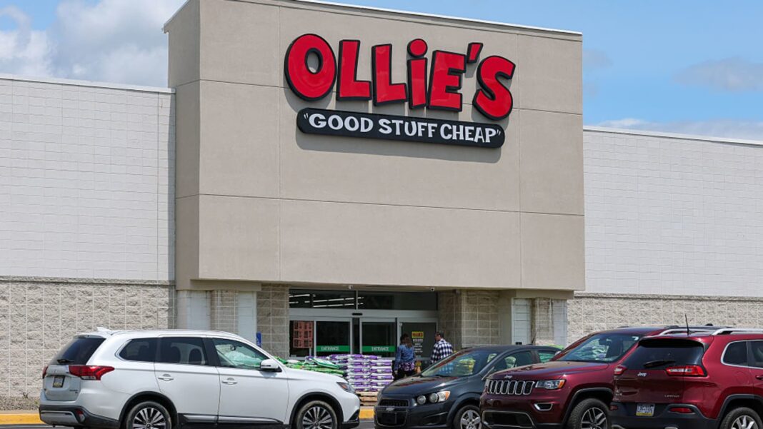 Wells Fargo upgrades this discount retail chain on store growth and value-shopping tailwinds