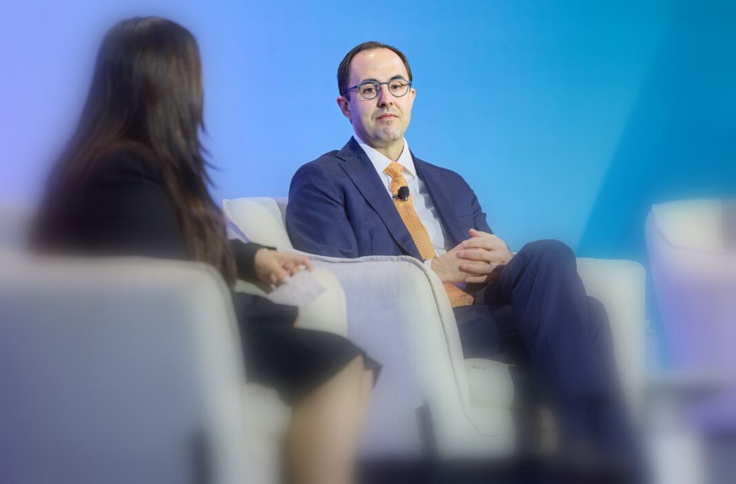 Alex Morris on Dual Share Class Funds, Fixed Income, & More