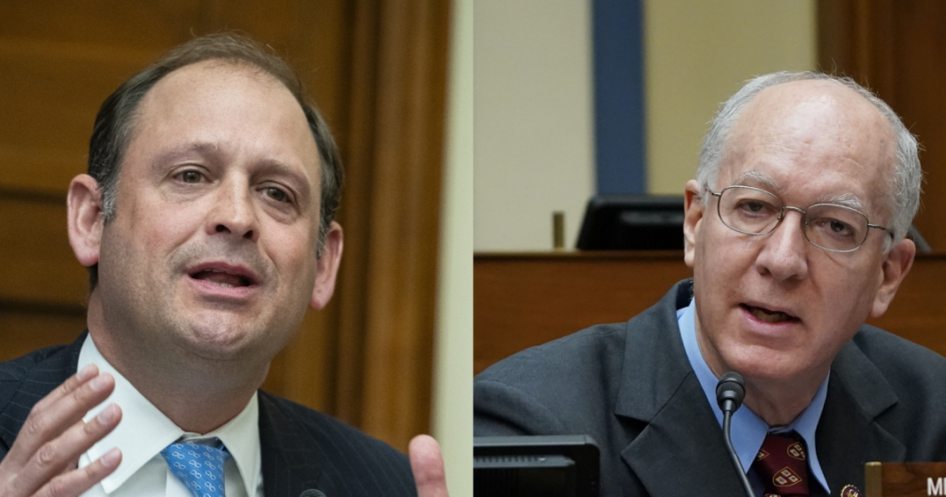 Lawmakers spar over GSE credit score modernization plans