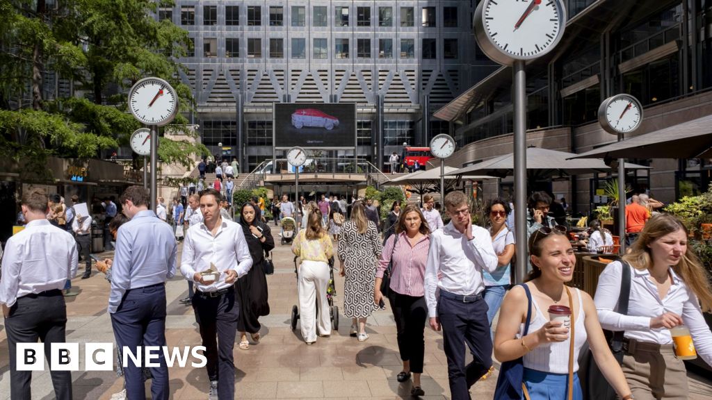 UK borrowing costs jump as uncertainty over PM's future continues