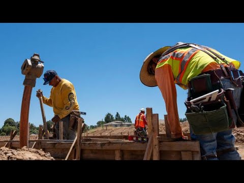 ADP Report Shows Slower US Jobs Growth in August