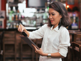 Illinois Swipe Fee Law Delayed for at Least Another Year