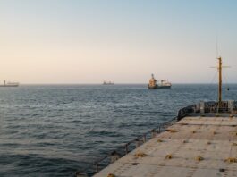 Traffic rebounds in Strait of Hormuz but anxiety threatens recovery