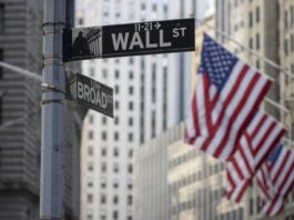 Chip Stock Sell-off Puts Downward Pressure on Broader Market
