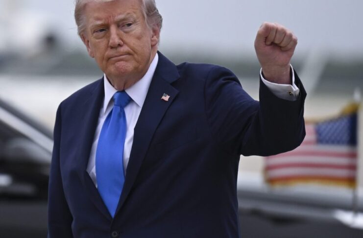 Nearly 1 million investors in Trump's memecoin lost a collective $3.8 billion as he cashed in