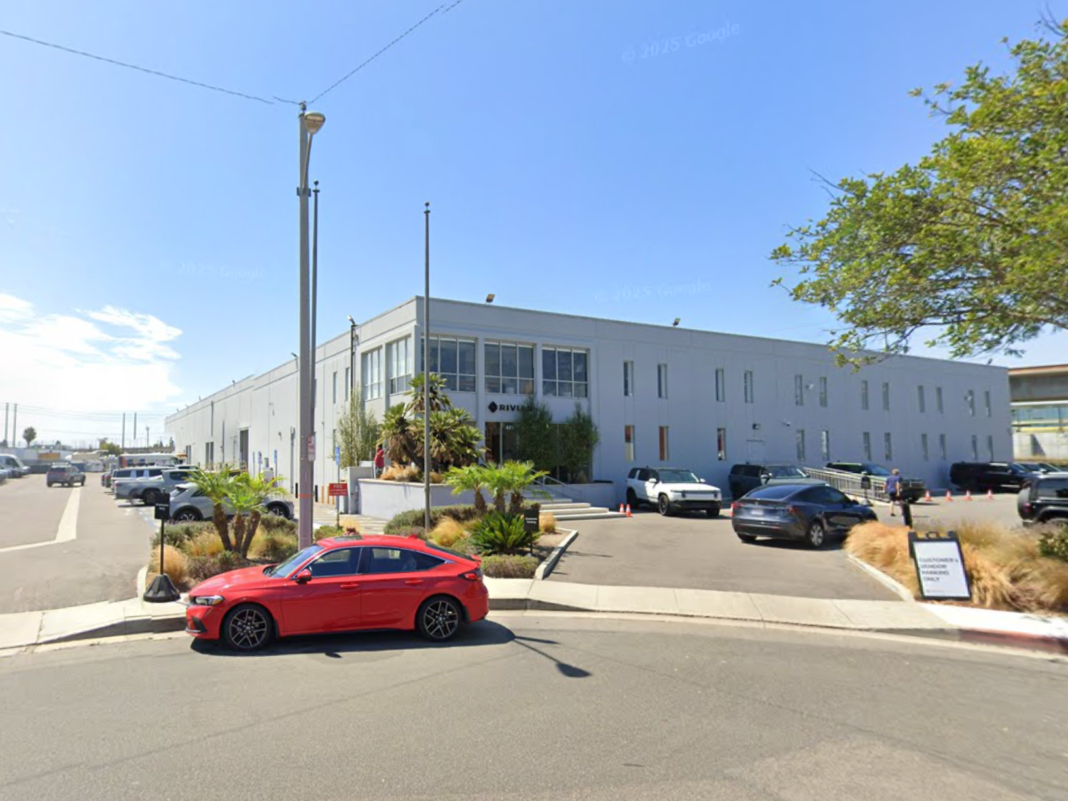 Hackman Capital Sells El Segundo Flex Building For $27M