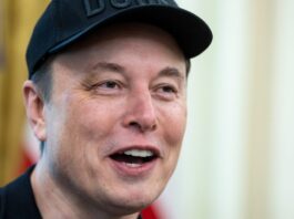 Musk pulls SpaceX’s $1 trillion revenue target forward a year
