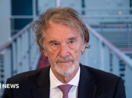 Billionaire Manchester United owner Sir Jim Ratcliffe says he has lost confidence in UK