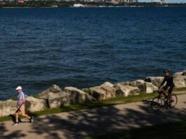 Credit-union CEO ousted over viral 'Lake America' photo