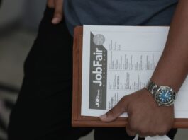 Jobless claims near the lowest since the 1960s as low-fire trend continues