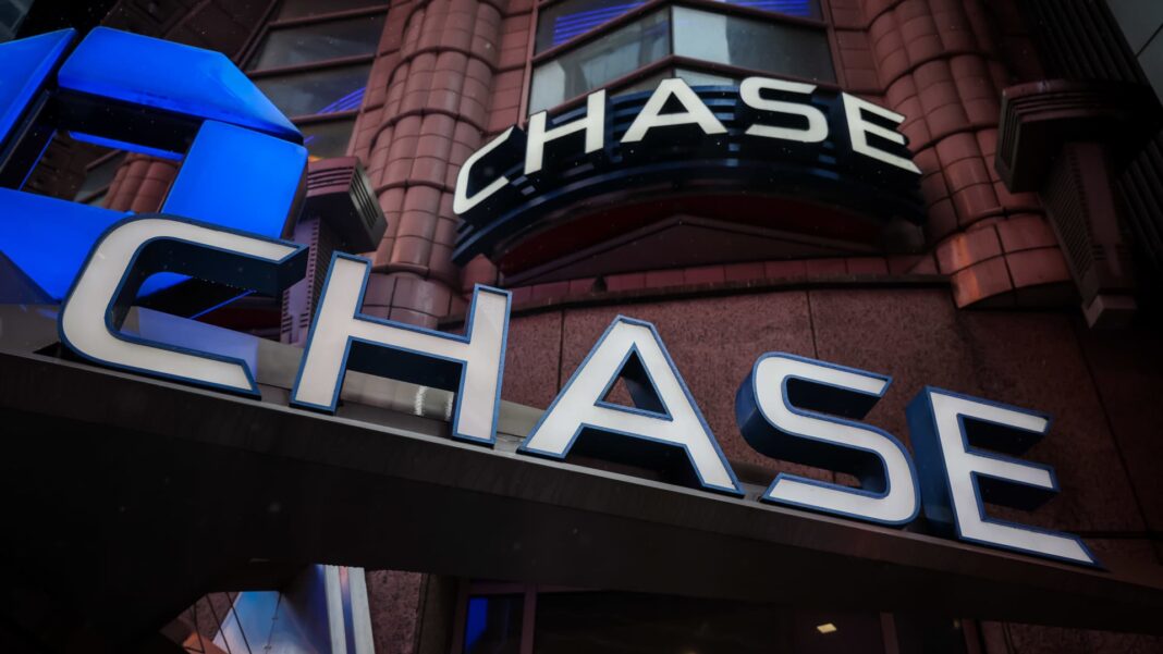 Looking for a non-AI trade? This bank stock is poised for a breakout next week